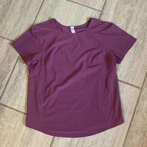 LULULEMON lilac top dry fit never worn short sleeve